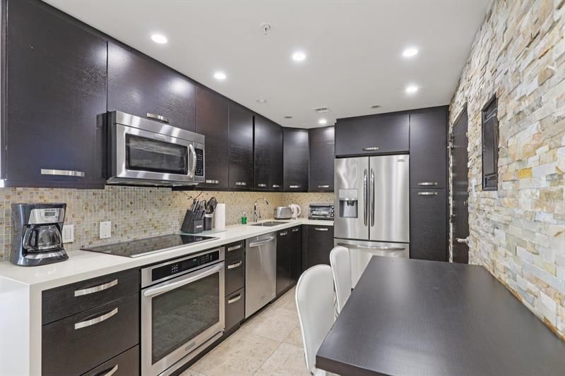 5601 Collins Avenue, Unit 1716, Miami Beach, FL 33140 Photo