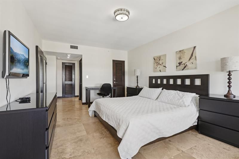 5601 Collins Avenue, Unit 1716, Miami Beach, FL 33140 Photo