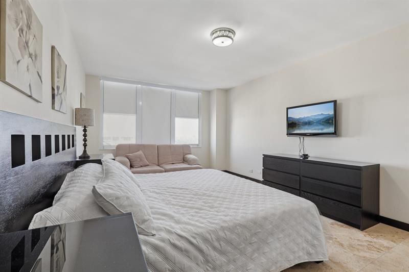 5601 Collins Avenue, Unit 1716, Miami Beach, FL 33140 Photo