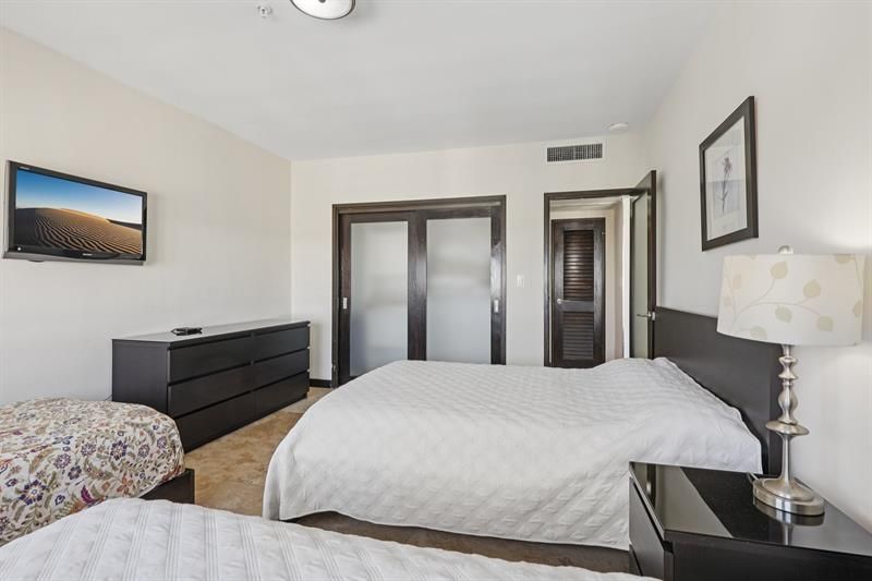 5601 Collins Avenue, Unit 1716, Miami Beach, FL 33140 Photo