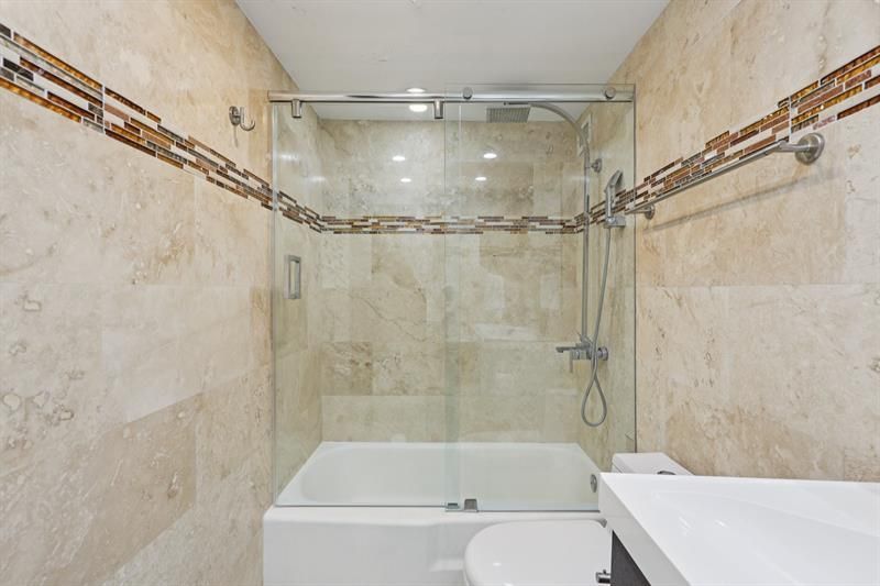 5601 Collins Avenue, Unit 1716, Miami Beach, FL 33140 Photo