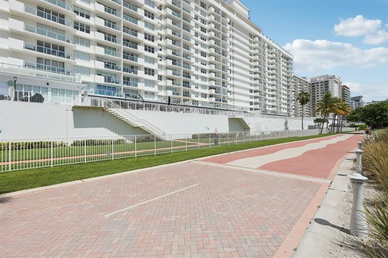 5601 Collins Avenue, Unit 1716, Miami Beach, FL 33140 Photo