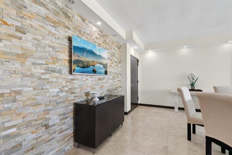 5601 Collins Avenue, Unit 1716, Miami Beach, FL 33140 Photo