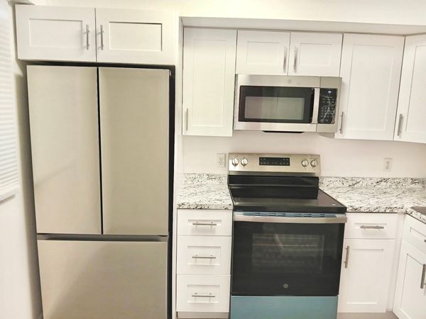 102 Royal Park Drive, Unit 3d, Oakland Park, FL 33309