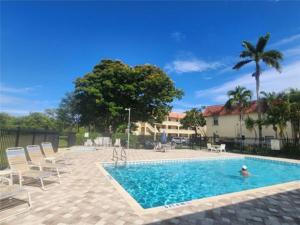 138 S Cypress Road, Unit 217, Pompano Beach, FL 33060