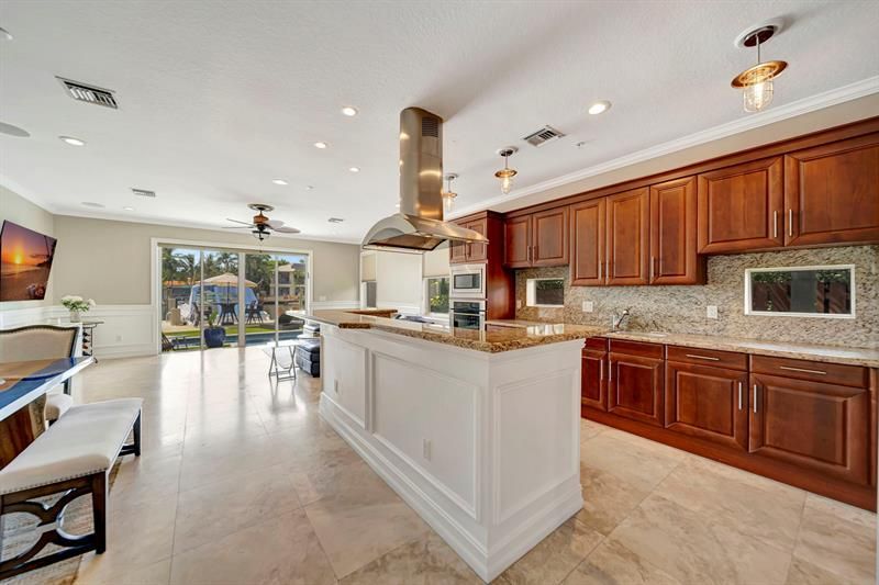 1368 Bayview Drive, Fort Lauderdale, FL 33304 Photo