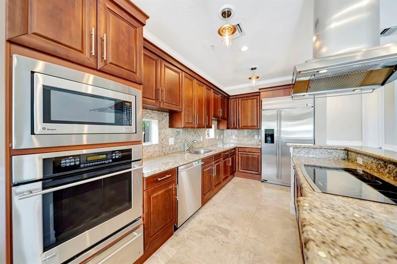 1368 Bayview Drive, Fort Lauderdale, FL 33304 Photo