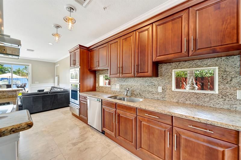 1368 Bayview Drive, Fort Lauderdale, FL 33304 Photo