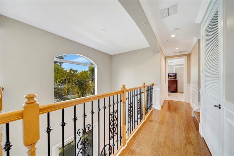 1368 Bayview Drive, Fort Lauderdale, FL 33304 Photo