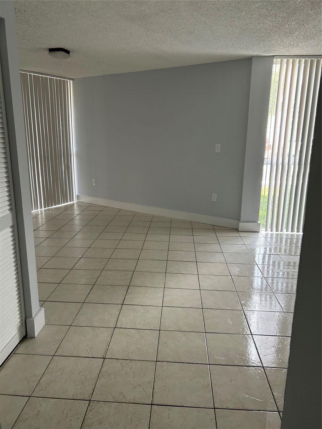 7035 NW 186th Street, Unit D-111, Hialeah, FL 33015 Photo