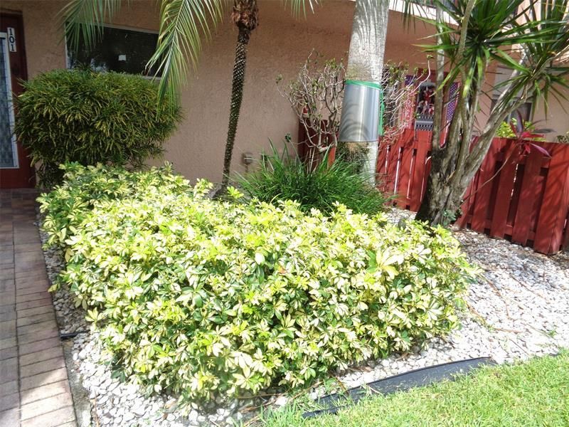 7320 Lake Circle Dr, Unit 101, Margate, FL 33063 Photo