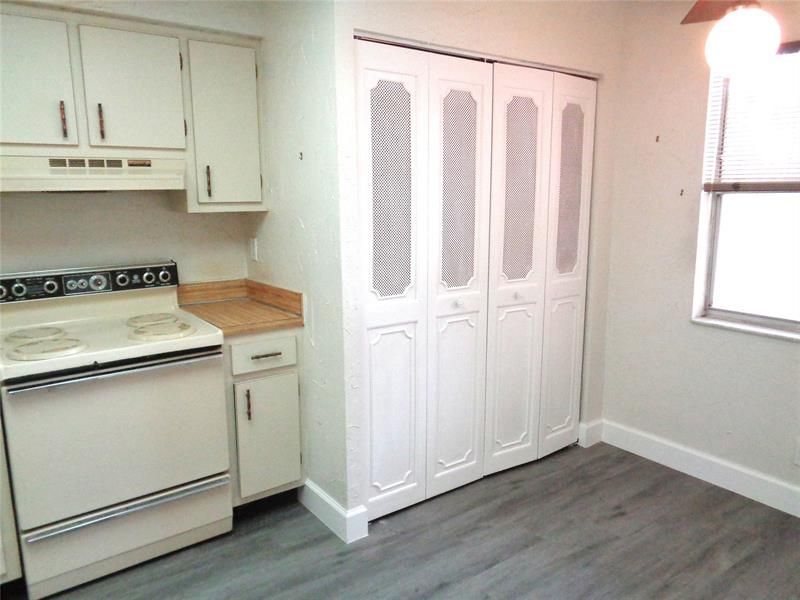 7320 Lake Circle Dr, Unit 101, Margate, FL 33063 Photo