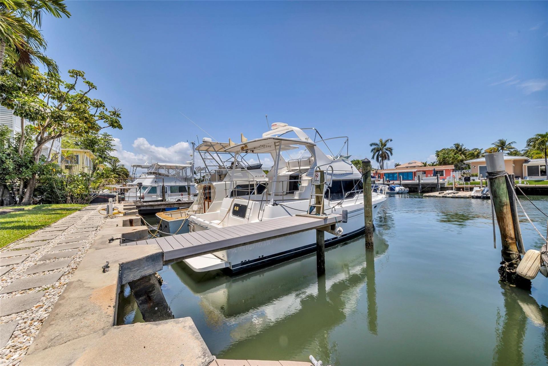 1535 SE 15th Street, Unit 305, Fort Lauderdale, FL 33316 Photo