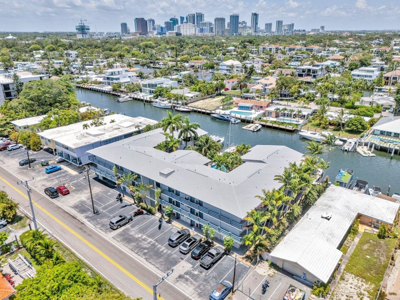 1535 SE 15th Street, Unit 305, Fort Lauderdale, FL 33316 Photo