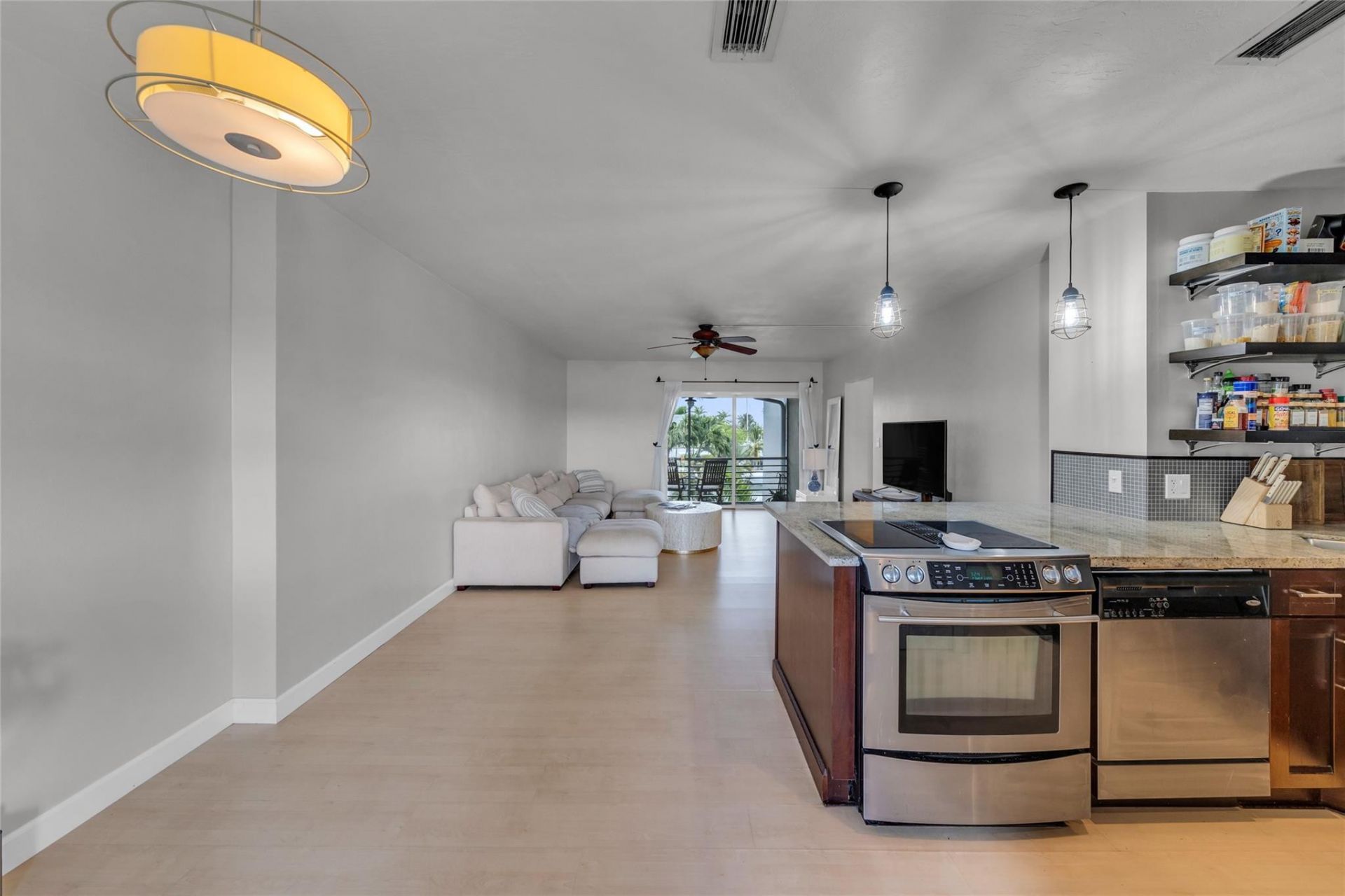 1535 SE 15th Street, Unit 305, Fort Lauderdale, FL 33316 Photo