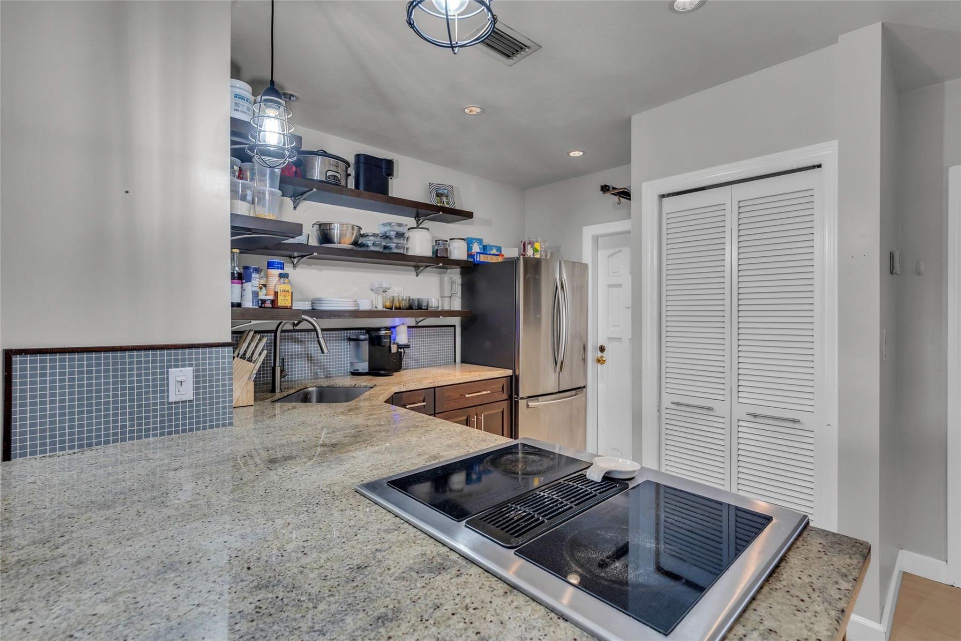 1535 SE 15th Street, Unit 305, Fort Lauderdale, FL 33316 Photo