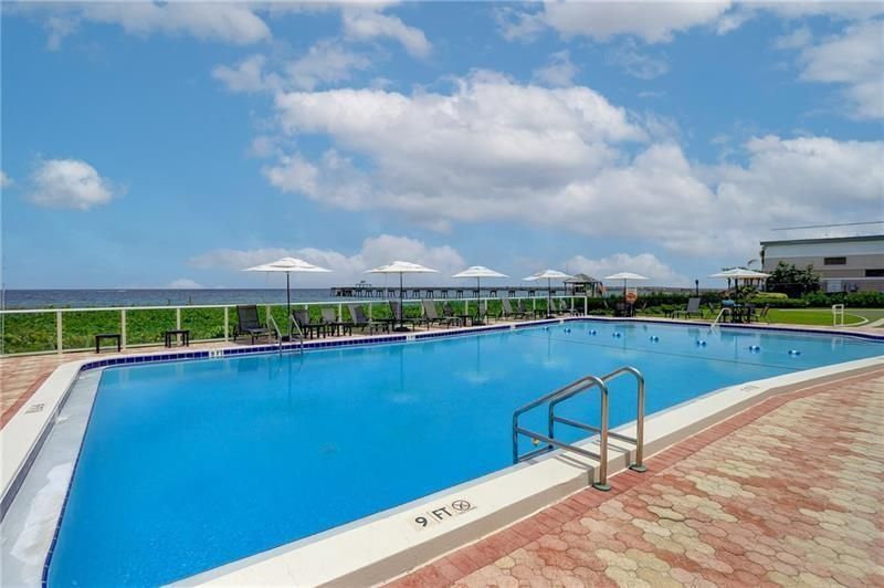 333 NE 21st Avenue, Unit 318, Deerfield Beach, FL 33441 Photo