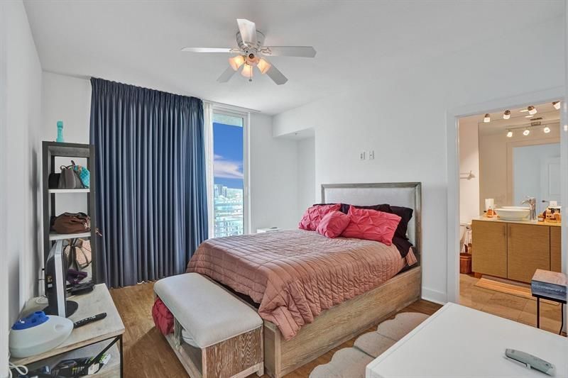 315 NE 3rd Avenue, Unit 1201, Fort Lauderdale, FL 33301 Photo