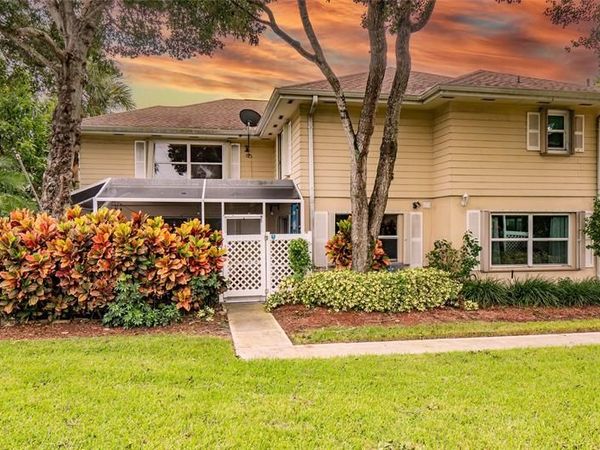 6102 Wheatley Ct, Boynton Beach, FL 33436