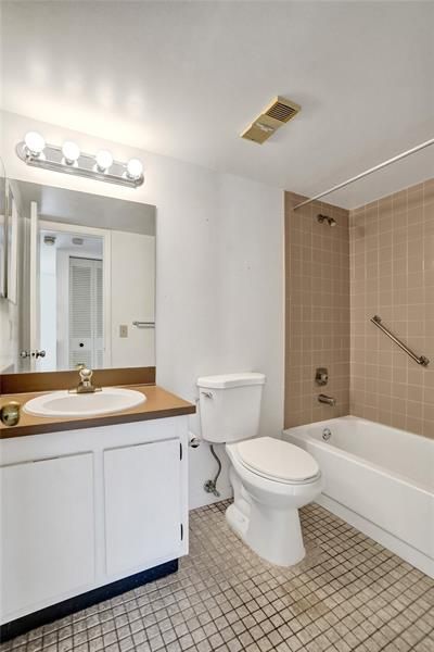 10434 Sunrise Lakes Boulevard, Unit 202, Sunrise, FL 33322 Photo