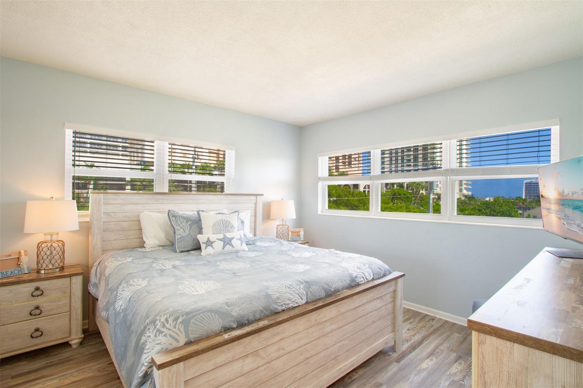 9 N Birch Road, Unit 401, Fort Lauderdale, FL 33304 Photo