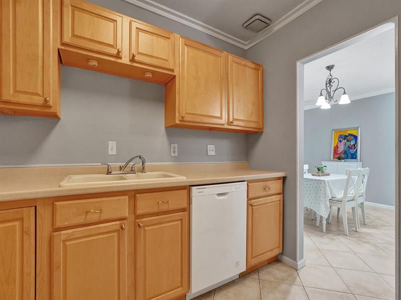 2250 NE 66th Street, Unit 1523, Fort Lauderdale, FL 33308 Photo