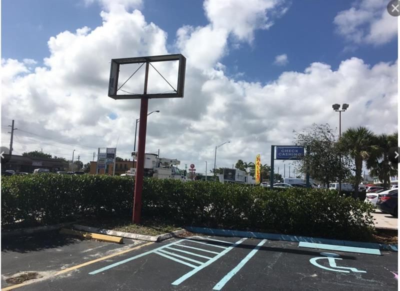 1361 E Commercial Boulevard, Oakland Park, FL 33334 Photo
