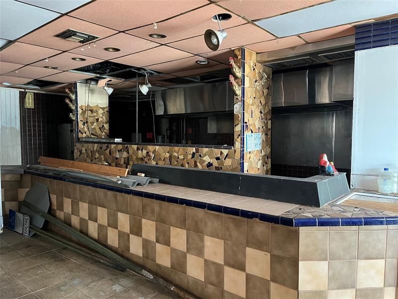 1361 E Commercial Boulevard, Oakland Park, FL 33334 Photo