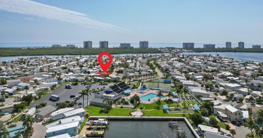 305 Nettles Boulevard, Jensen Beach, FL 34957 Photo