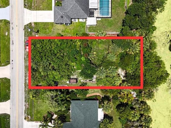 171 SW Glenwood Dr, Port St Lucie, FL 34984