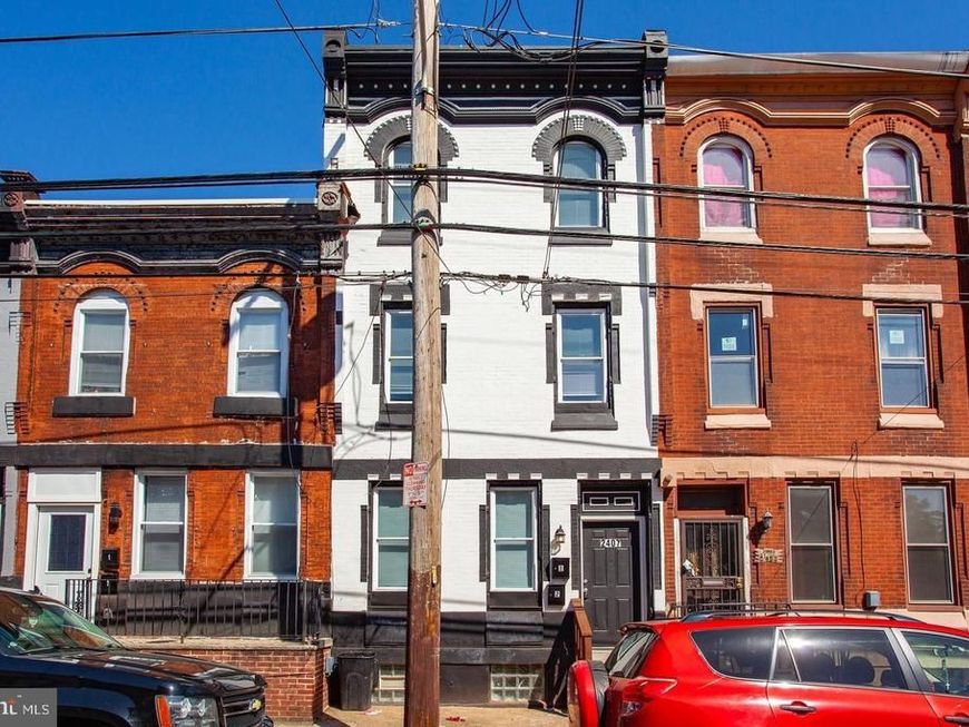 2407 N 17th Street, Philadelphia, PA 19132 Main Photo