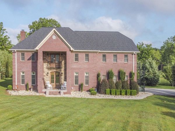 276 Pond View Drive, Kingston, TN 37763