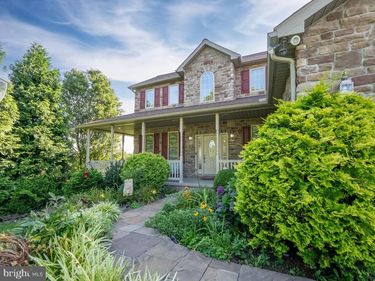 1458 HIGHFIELD COURT, CHAMBERSBURG, PA 17202