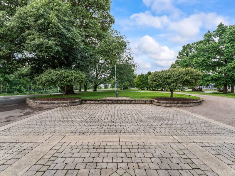 1550 Creekwood Drive, Troy, OH 45373 Photo 13