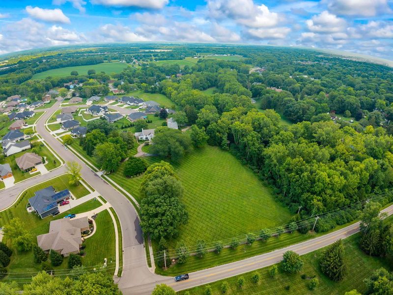 1550 Creekwood Drive, Troy, OH 45373 Photo 3