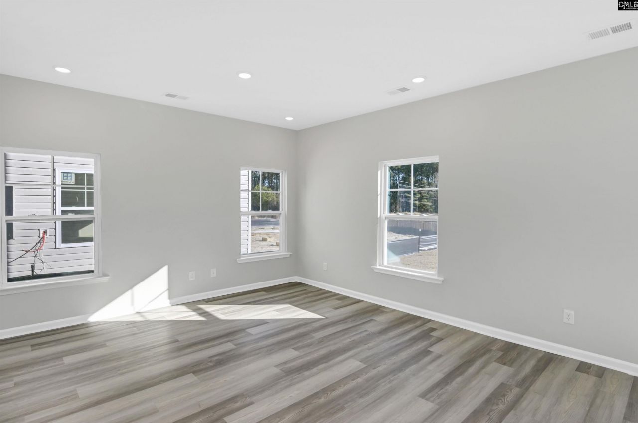 260 Brando Way Photo 16