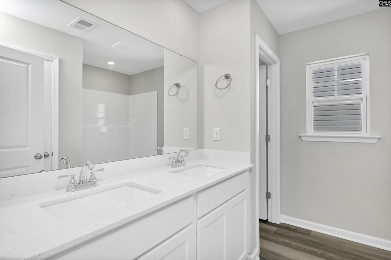 260 Brando Way Photo 36