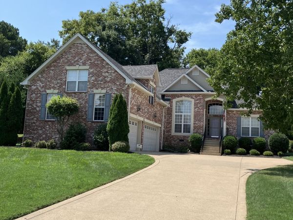 1080 Summerstar Cir, Gallatin, TN 37066