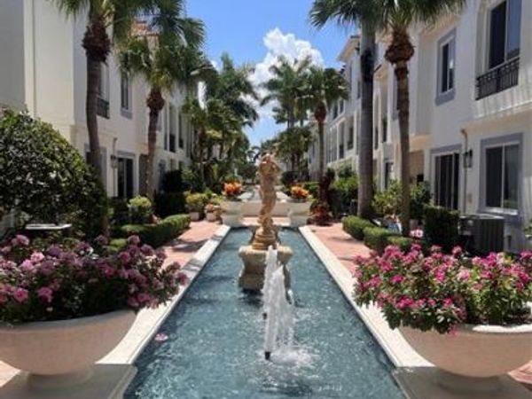 3014 Waterside Cir, Boynton Beach, FL 33435