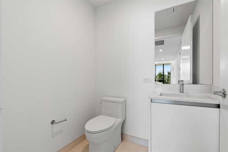 900 N Ocean Boulevard, Unit 301, Pompano Beach, FL 33062 Photo