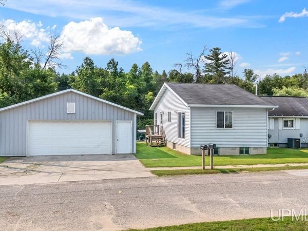 W3657 Greenwood Avenue, Spalding Twp, MI 49886