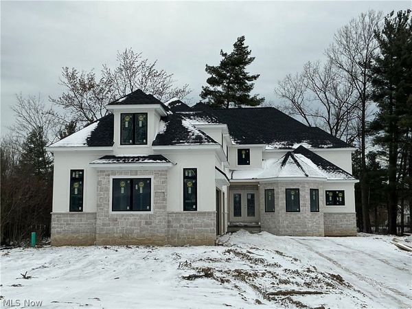 26117 N Woodland Road, Beachwood, OH 44122