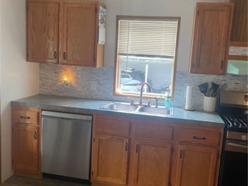 117 Caesars Drive, Amherst, OH 44001 Photo 10