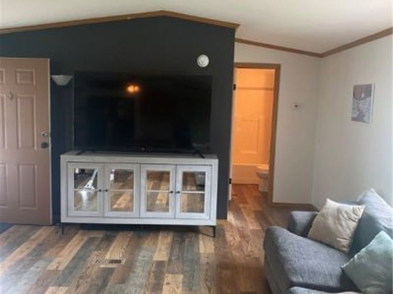 117 Caesars Drive, Amherst, OH 44001 Photo 5