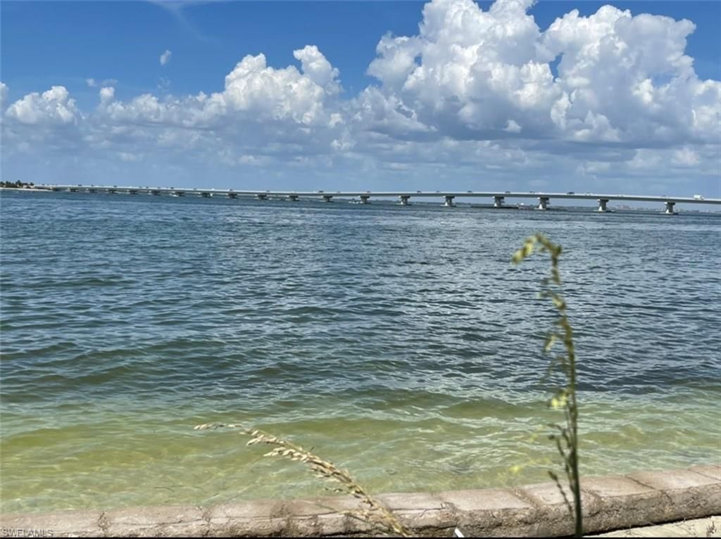 1028 Bayview Dr, Sanibel, FL 33957 Photo