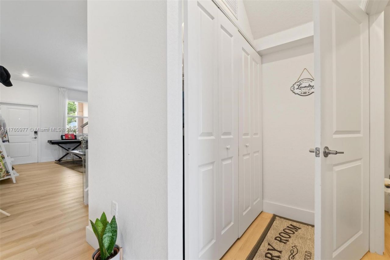 12824 NW 22nd Pl, Unit 12824, Miami, FL 33167 Photo