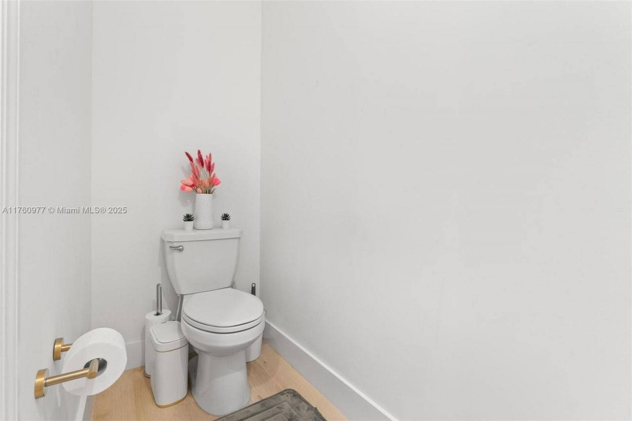 12824 NW 22nd Pl, Unit 12824, Miami, FL 33167 Photo