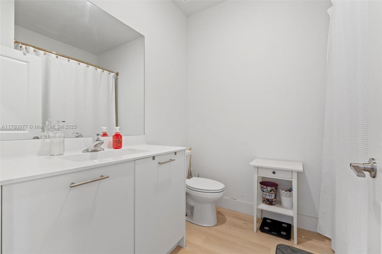 12824 NW 22nd Pl, Unit 12824, Miami, FL 33167 Photo