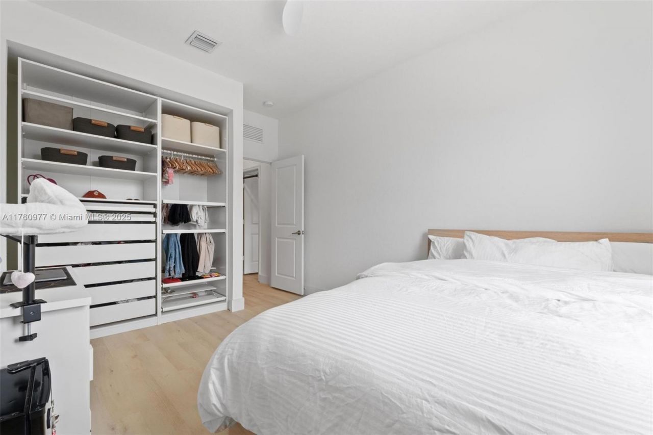 12824 NW 22nd Pl, Unit 12824, Miami, FL 33167 Photo