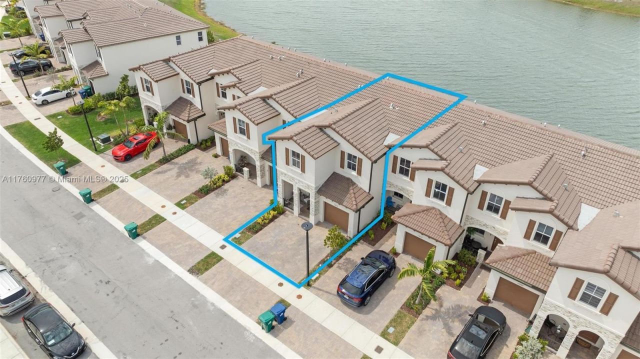 12824 NW 22nd Pl, Unit 12824, Miami, FL 33167 Photo